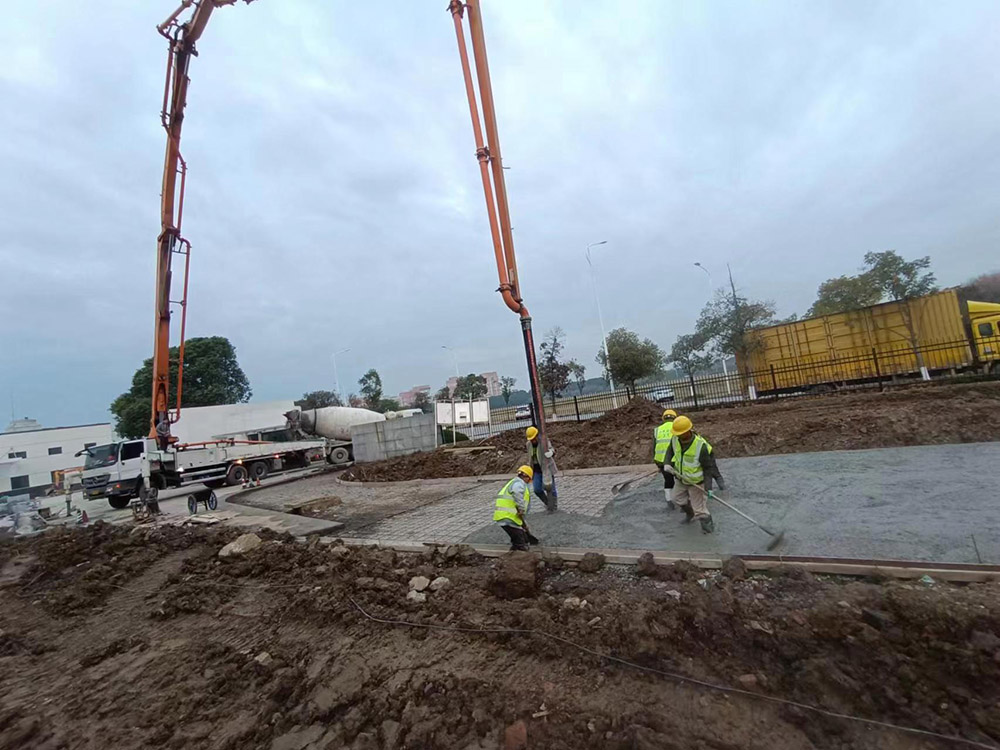 廠(chǎng)區(qū)景觀(guān)道路施工