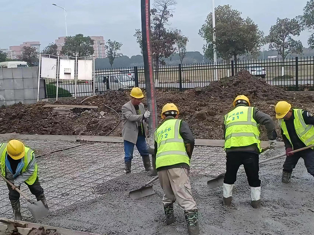 廣區(qū)景觀(guān)道路施工